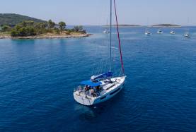 Sunsail 44.3 - cruising