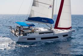 Sunsail 44.3 - Sailing