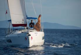 Sunsail 37.3 - Sailing