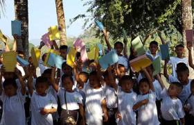 children from laos