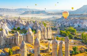 Cappadocia balloon landscape