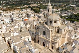Walking in Puglia & Matera