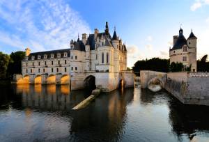 Loire Valley: Walks, Wine & Chateaux