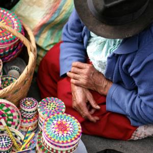 Old,Lady,Selling,Handmade,Wicker,Boxes,'cuenca',Ecuador