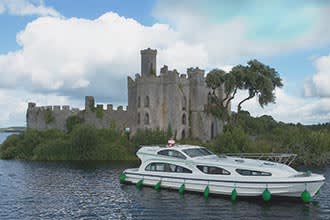 Emerald Star in front of Castle Island in Lough Key