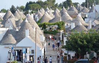 Contrasts of Puglia Cycling