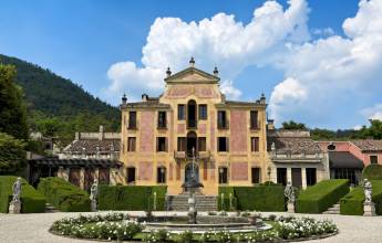 Walking in the Venetian Hills