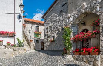 Italian Apennines: Walks & Wildlife