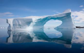 Antarctic Express: Fly the Drake