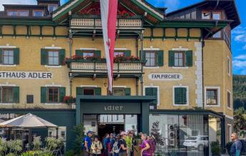 Classic Dolomites Hikes – Premium Adventure