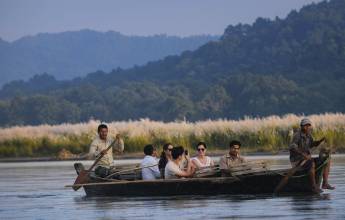 Barahi Jungle Lodge Rapti River Boat Safari