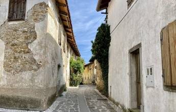 cycle_through_the_village