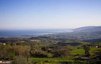 view_over_chrysochou_bay_polis_from_droushia_shutterstock_630692015