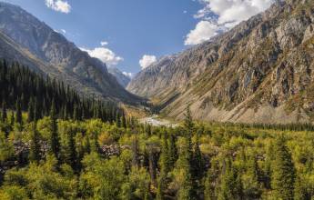 Kyrgyzstan Walking Explorer