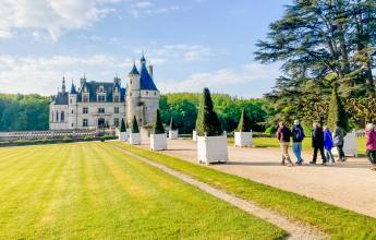 Loire Valley: Walks, Wine & Chateaux