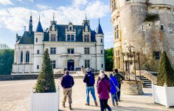Loire Valley: Walks, Wine & Chateaux