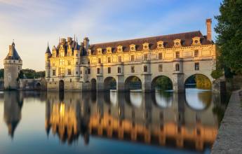 Loire Valley: Walks, Wine & Chateaux