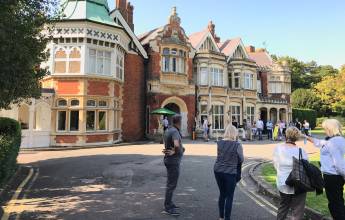 Cambridge to Oxford: WWII & Colleges – Private Group Adventure