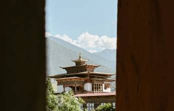 Signature Nepal & Bhutan | Peaks & Prayer Flags