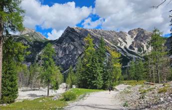 Classic Dolomites Hikes – Premium Adventure