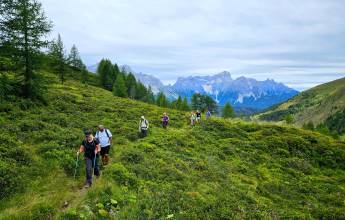 Classic Dolomites Hikes – Premium Adventure