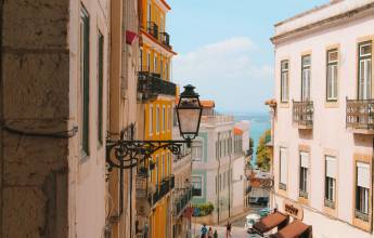 Signature Portugal | Among the Whitewashed Hills