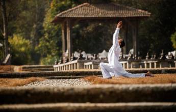 Signature Nepal & Bhutan | Peaks & Prayer Flags
