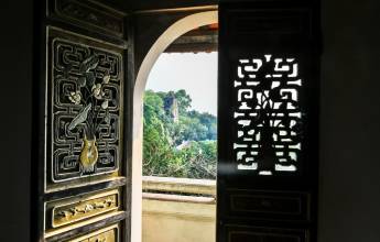 Signature Vietnam | In Fabric & Folklore