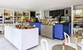 W Cafe