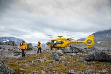 Guests Heli-HIking in South Greenland