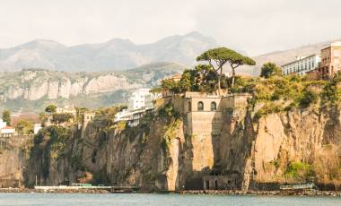 Plan the Dream Honeymoon Without Breaking the Bank 