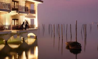 dining in Hanoi
