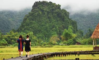 Vang Vieng Laos Tours Enchanting Travels (2)