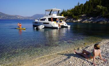 Motoryacht in Korfu