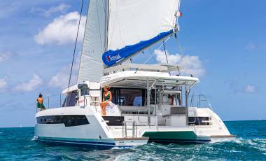 Sunsail 454 - sailing