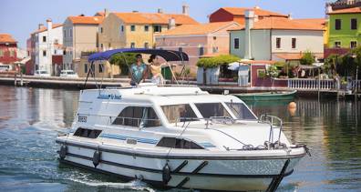 Occasion - Pourquoi choisir un ancien bateau de location