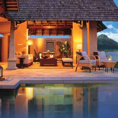 Beachfront luxury suite pool villa