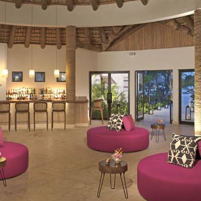 Preferred Club Lounge