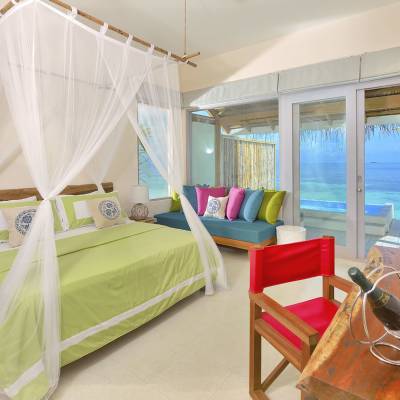 Lagoon villa with plunge pool