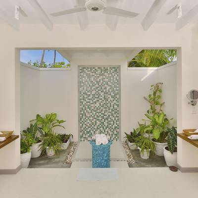 Lagoon villa with plunge pool