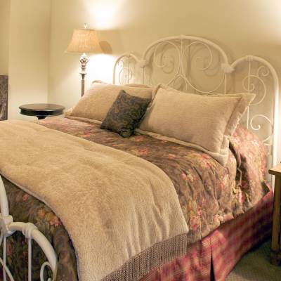 Hotel guest room