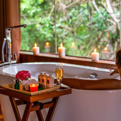 Cabin bath, Chena Huts, Sr Lanka
