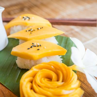 Roots Restaurant Lounge