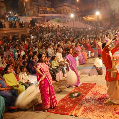 Aarti Hindu