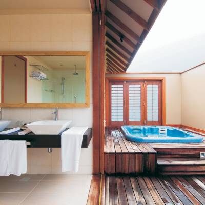Jacuzzi Water Villa