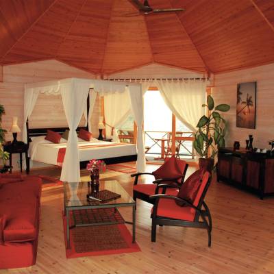 Jacuzzi Beach Villa