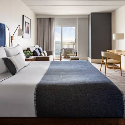 Newport Harbor Island Resort