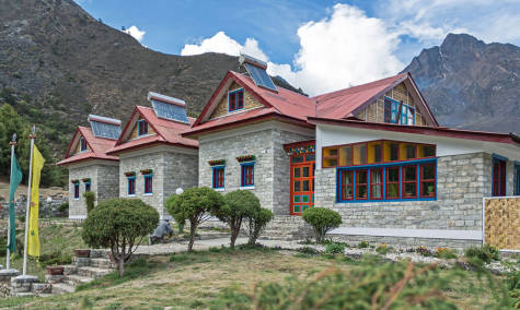 Everest Treks in Comfort