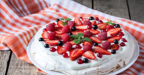 New Zealand - pavlova