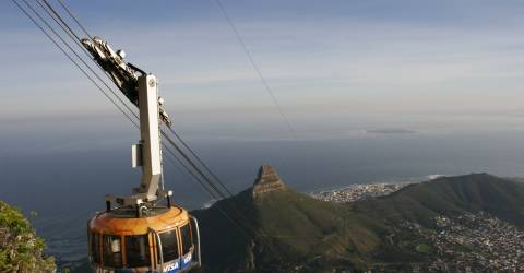 Linbana från Taffelberget med utsikt över Kapstaden och hav, Sydafrika